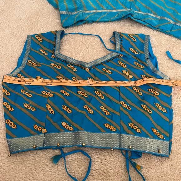 Ethnic Indian wear Navratri Laheriya and Bandhni print Chaniya Choli. - Picture 3 of 13